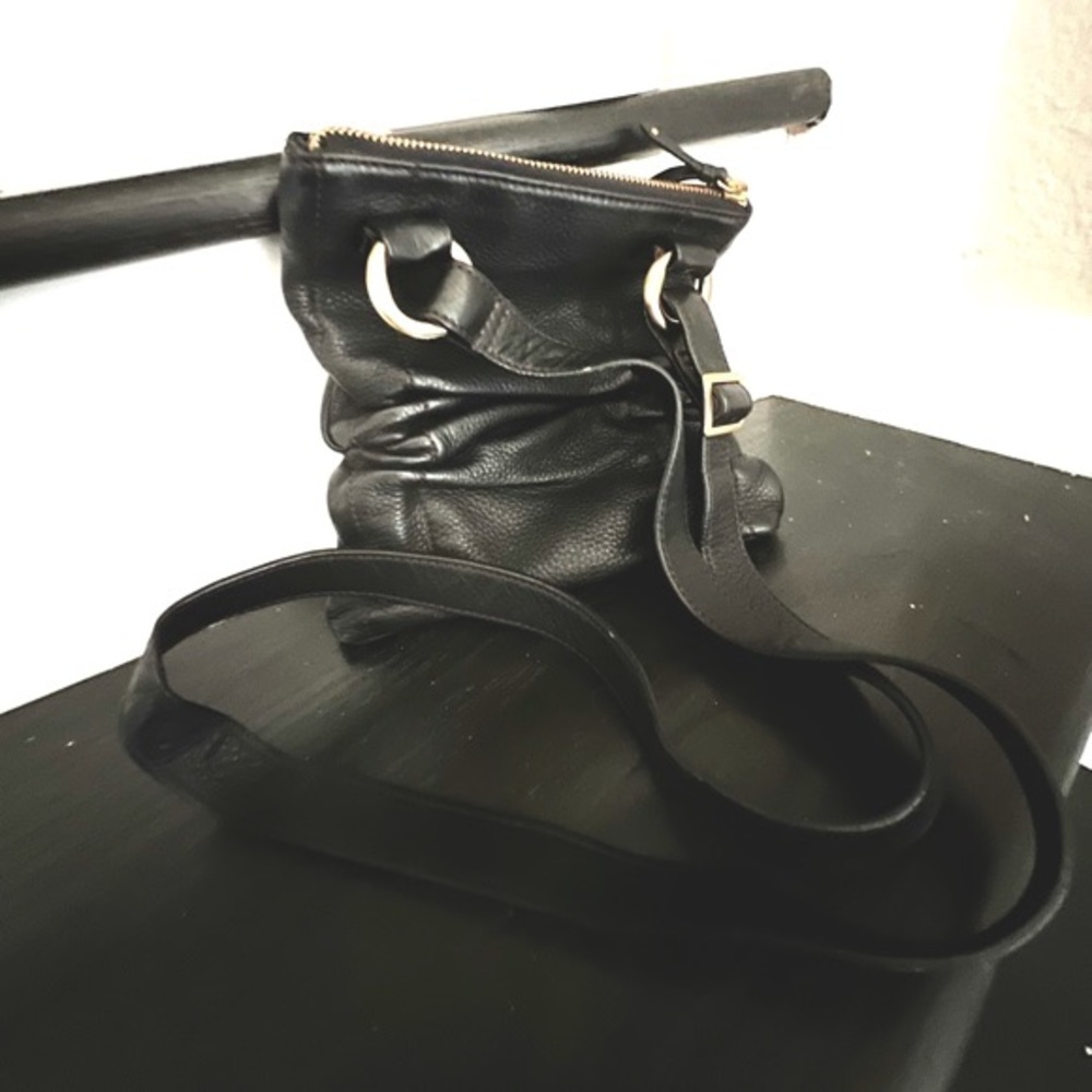 Flawless Cole Hann shoulder bag